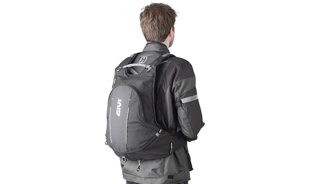 ΣΑΚΙΔΙΟ ΠΛΑΤΗΣ GIVI EA104C 17/24LT BLACK