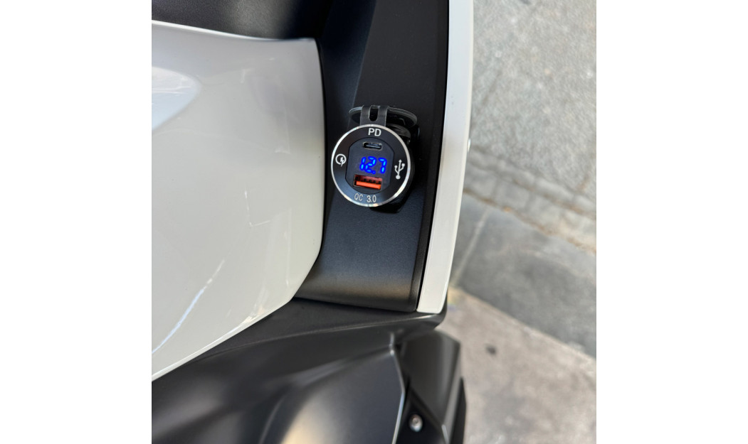 AGVPRO PD-3 ΑΝΤΑΠΤΟΡΑΣ ΦΟΡΤΙΣΤΗΣ ΜΟΤΟ TYPE C & USB & ΒΟΛΤΟΜΕΤΡΟ ΓΙΑ BMW/DUCATI/TRIUMPH