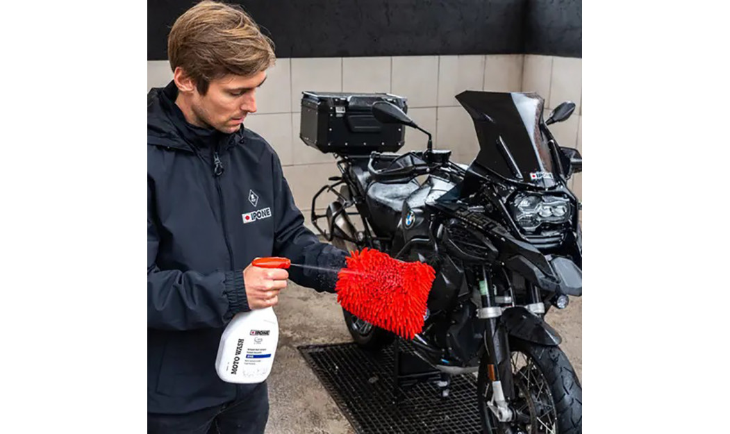 IPONE ΣΕΤ ΠΕΡΙΠΟΙΗΣΗΣ ΜΟΤΟΣΥΚΛΕΤΑΣ CLEANING KIT 4 ΤΕΜ.