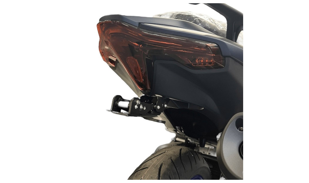 GREF INNOVATION ΣΠΑΣΤΗ ΒΑΣΗ ΠΙΝΑΚΙΔΑΣ ΓΙΑ YAMAHA T-MAX 500/ 530 \'08-\'16 P/T026