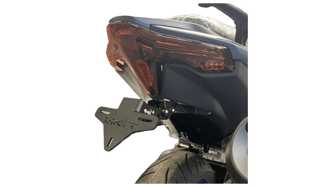 GREF INNOVATION ΣΠΑΣΤΗ ΒΑΣΗ ΠΙΝΑΚΙΔΑΣ ΓΙΑ YAMAHA T-MAX 500/ 530 \'08-\'16 P/T026