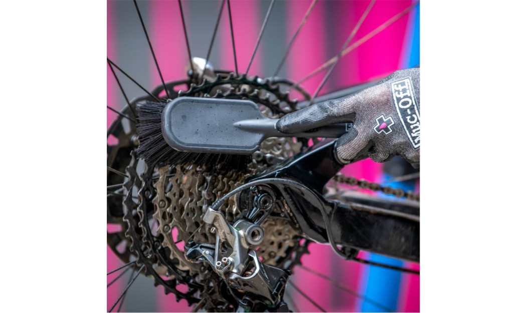 MUC-OFF TYRE & CASSETTE BRUSH ΒΟΥΡΤΣΑ ΚΑΘΑΡΙΣΜΟΥ ΤΡΟΧΟΥ & ΖΑΝΤΑΣ 