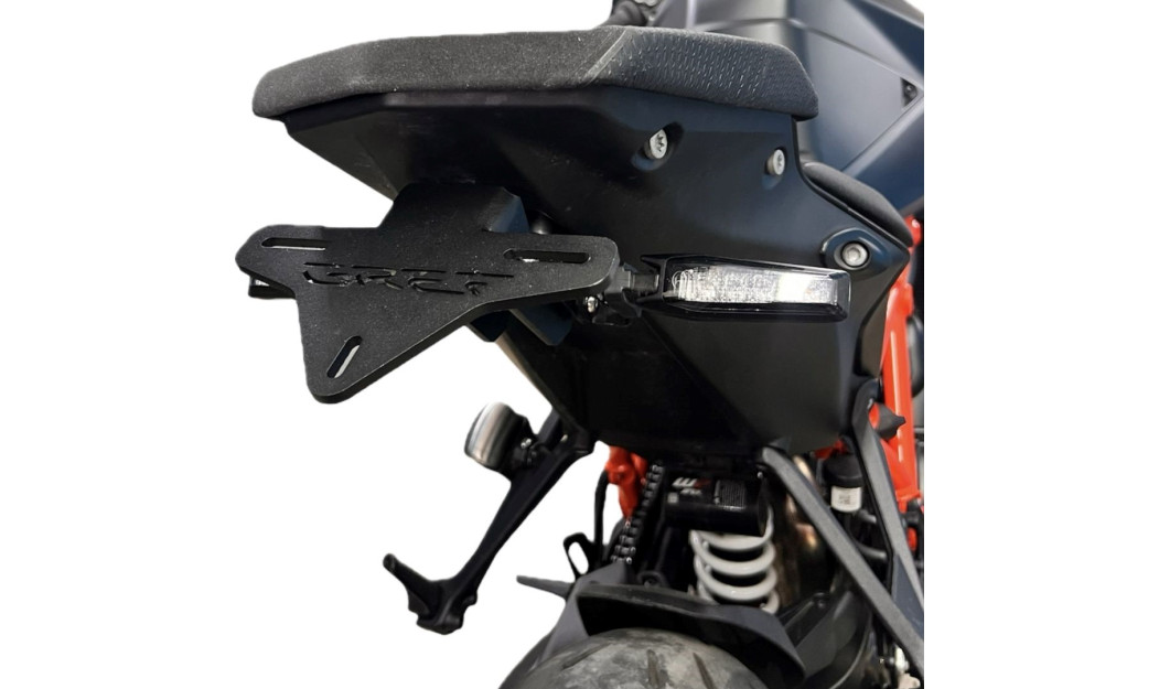 ΣΠΑΣΤΗ ΒΑΣΗ ΠΙΝΑΚΙΔΑΣ GREF INNOVATION ΓΙΑ KTM SUPER DUKE 1390 R (EVO) 2024+/ 990 DUKE 2024